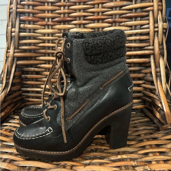 Sperry Top Sider Ankle Boots Black Leather/Gray High Heel
Lace Up Women's 8 - Picture 13 of 14